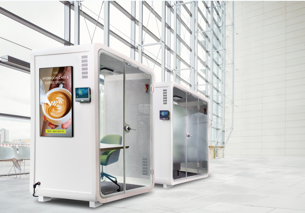 友达子公司达擎之智慧行动办公舱，采用PDLC智能调光玻璃设计，透过通电与断电的电流切换，呈现透明与雾面效果，具节能降耗特性并兼顾隐私，确保信息安全