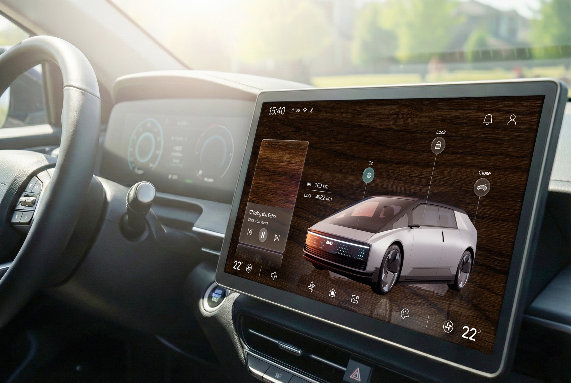 友達光電五度蟬連科睿唯安全球百大創新機構，在顯示科技、智慧移動與垂直場域相關領域布局研發與專利先機。圖為友達在智慧移動領域，將先進顯示技術應用於座艙的駕駛與中控區域